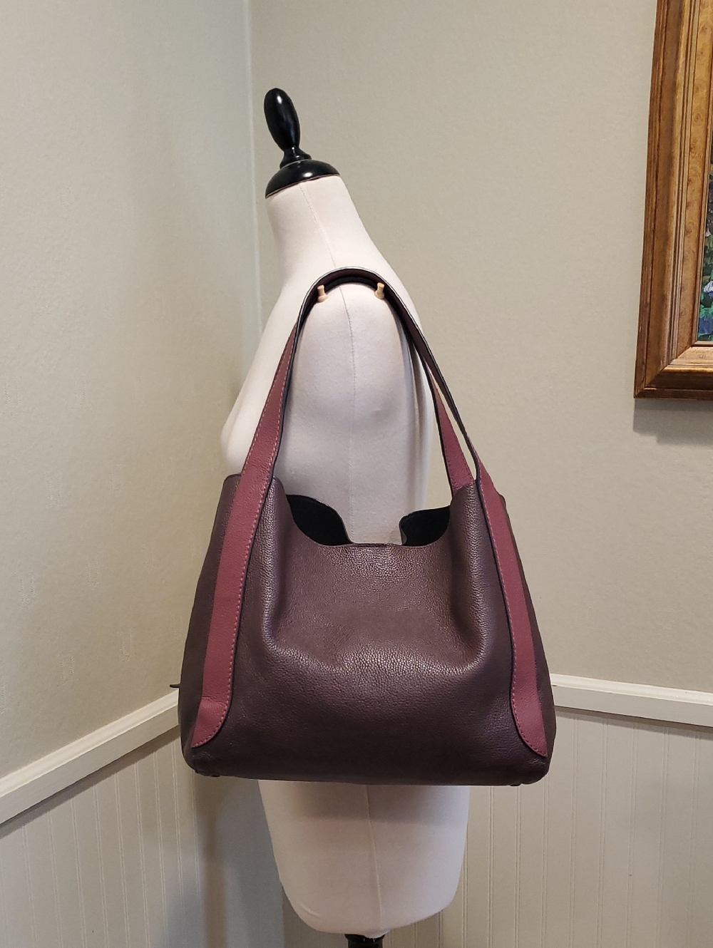 Like NEW Coach Hadley Shoulder Bag - Picture 4 of 12